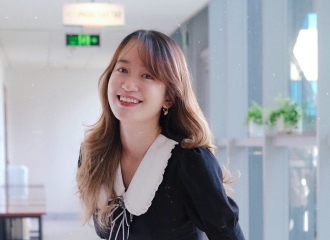 Conversation with Ms. Dang Thanh Hai (Literature 13-16) - A former Amser who is the valedictorian of Journalism Major: "Ams is the launch pad for previously rejected dreams"